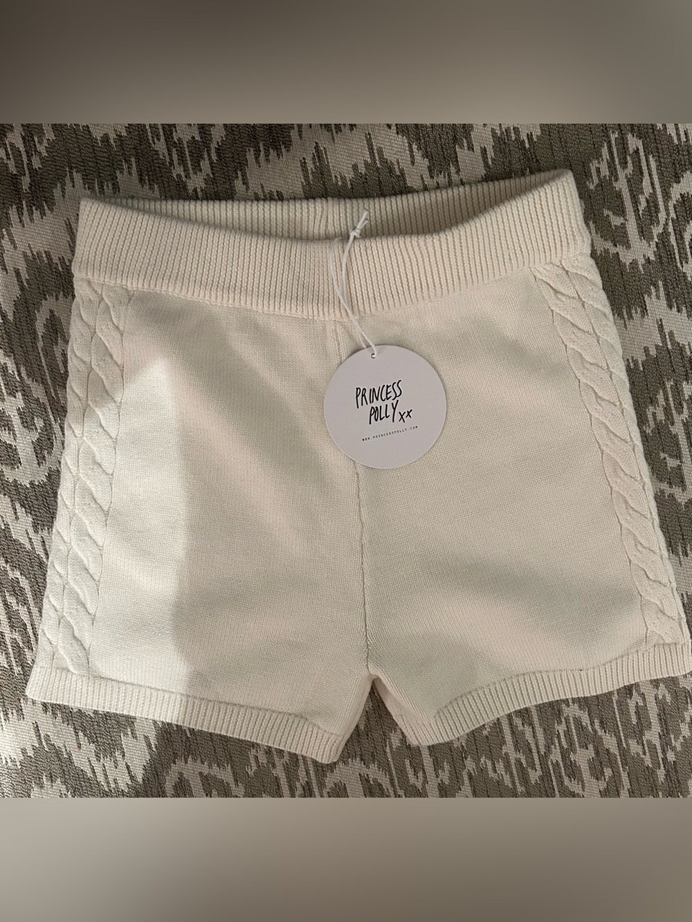 Princess Polly White Shorts L/XL Polyester/Nylon NEW With Tag